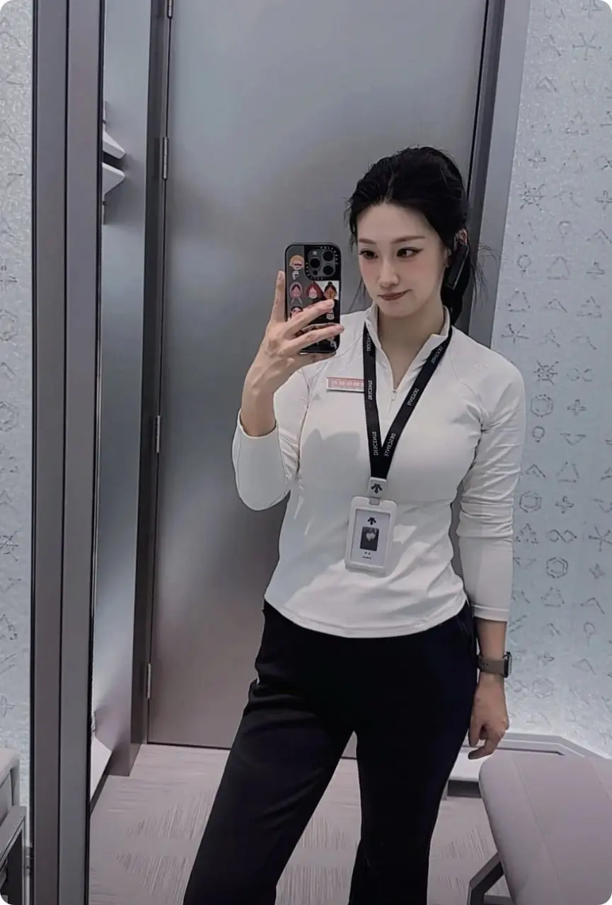 佳木斯迪桑特女导购